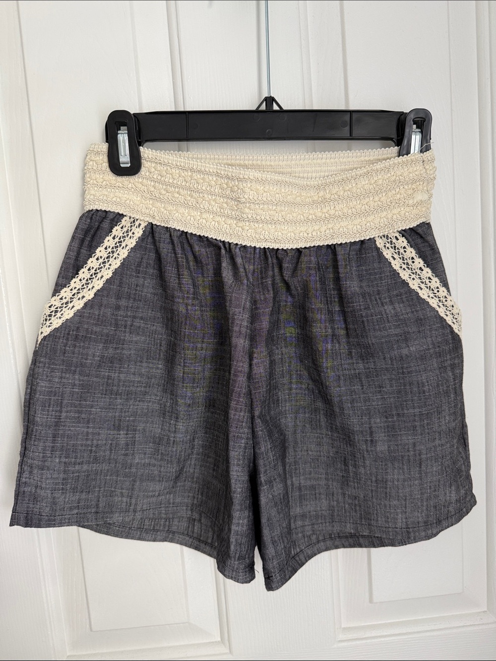 Boutique Women's Cream Waistband Gray Shorts with Lace Trim